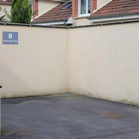 Le Gite De Papa - 2 Places Parking Et Terrasse * Épernay